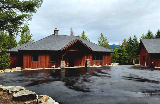 Chateau Fortine 3 bedroom house on secluded 14 acres with spa Book now