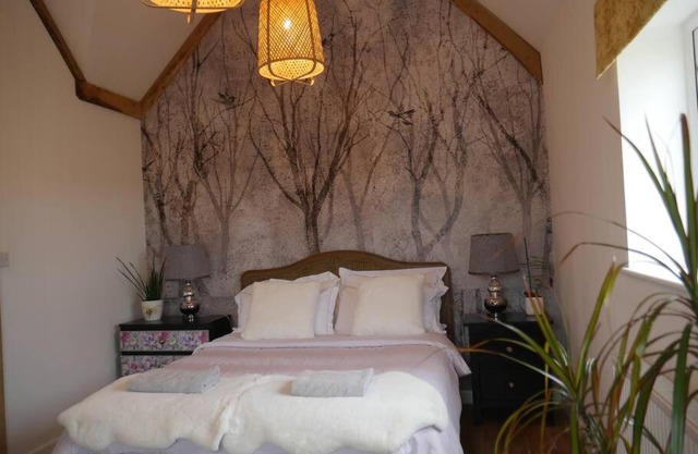 Cheltenham accommodation -self-catering-2 bedrooms