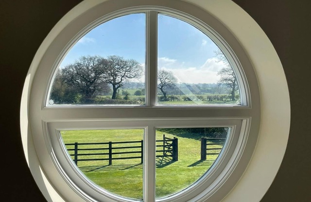 Cheshire - Countryside peaceful retreat. Surrounded with nature and wildlife.