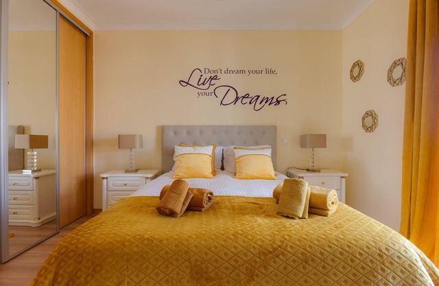 Chez Imaginary - Perfect Hideout 4 Couples