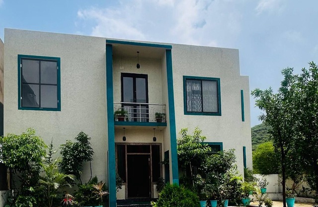 Chic 3-bedroom villa with WiFi, AC in peaceful Badi Area