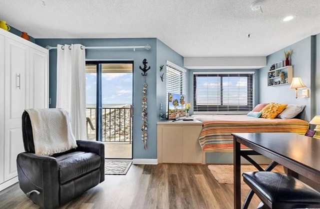 Chic Efficiency With WiFi and Fitness Room in Fabulous Myrtle Beach Resort