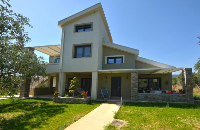 Christin Calm Houses