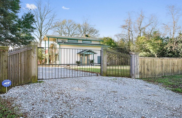 Citified country and Close to Grand Coteau