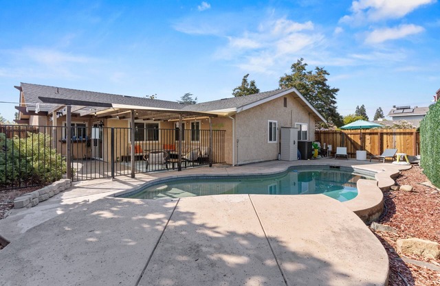 Citrus Retreat with Pool