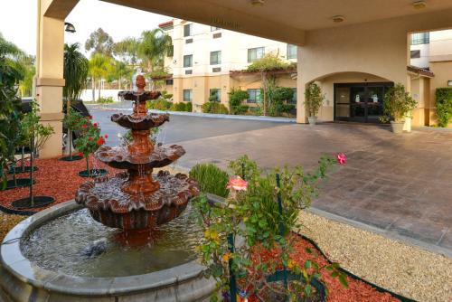 Citrus Suites Redlands Loma Linda Hotel