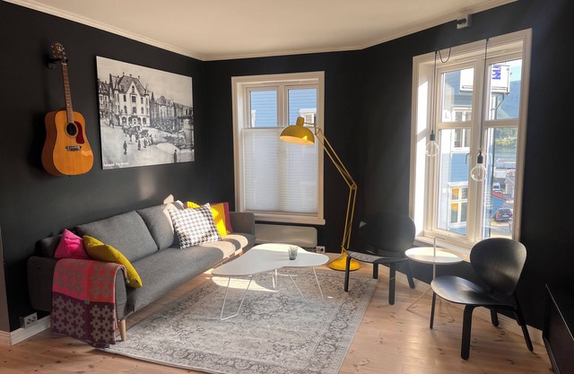 City break with free parking and EV charging