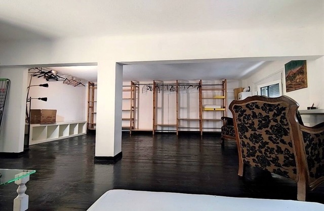 City Center Artistic Loft,3 minutes from Thessaloniki’s Waterfront. Pet friendly