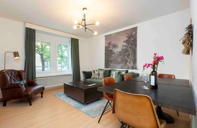 City Centre 2-BR Spacious Apt RUBY