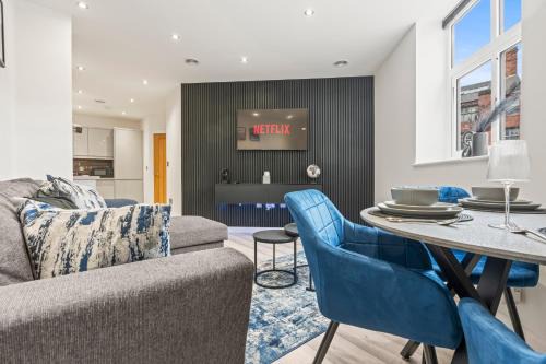 City Centre Luxury Apartment, Sofa Bed, Netflix, WiFi, Relocators, Contractors, Families Welcome