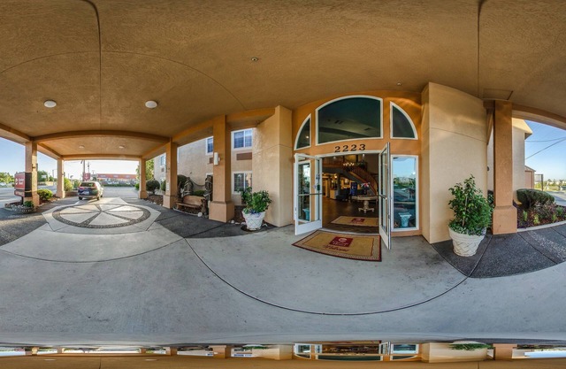 Clarion Hotel By Humboldt Bay