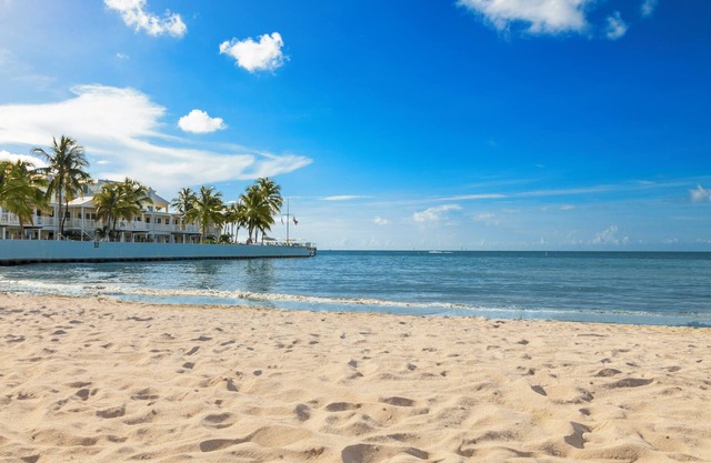 Classic King Room at Southernmost Beach Resort – Minutes from South Beach!