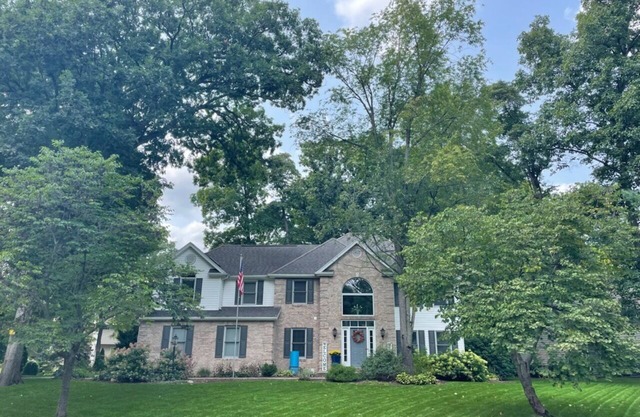 Classy Notre Dame weekend rental with 4 bedrooms in a beautiful Granger subdivison easy access to.