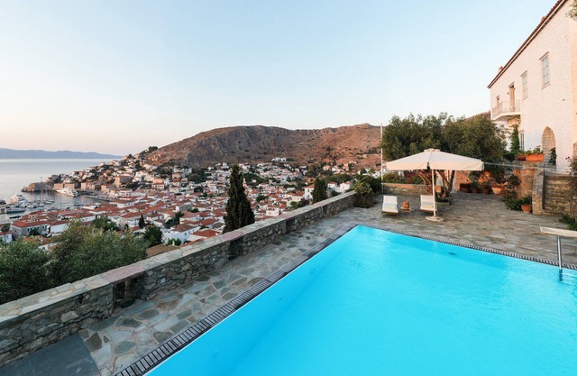 Classy Villa with Wonderful View and swimming pool