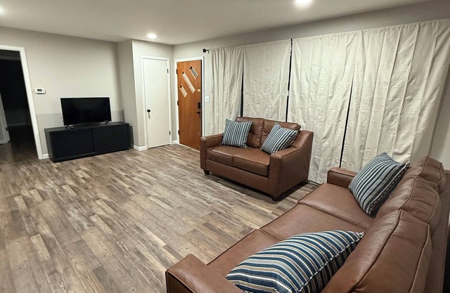 Clean 3-bd house by Fairgrounds, WYO Sports Ranch, and Ford Wyoming Event Center