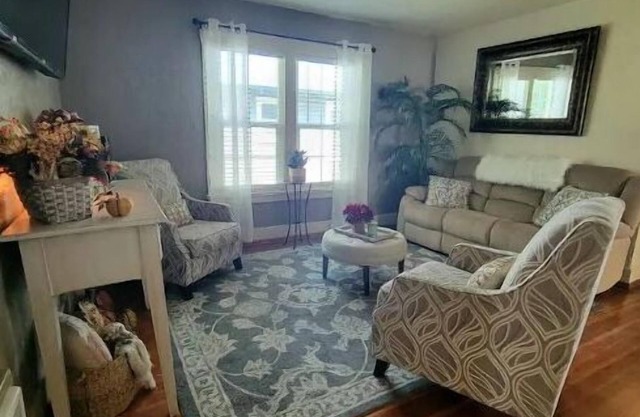 Clean and cozy 3 bdrm one bath home in the heart of Rupert.