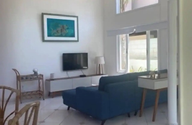 Clean house just a few steps from Guaecá beach