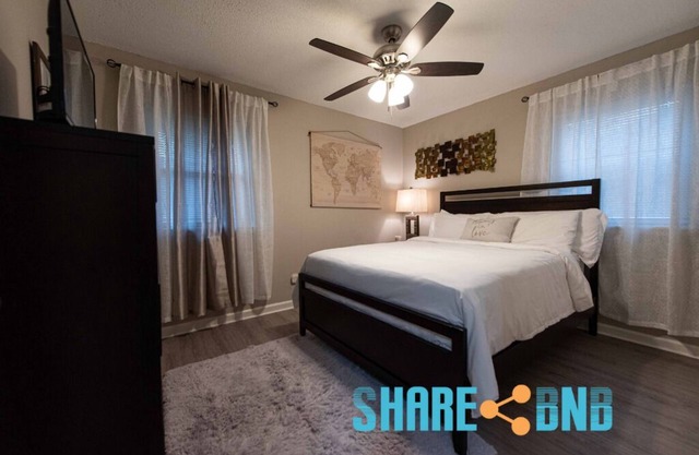 Clean, Pet Friendly, Remote Work Home between LR & LRAFB