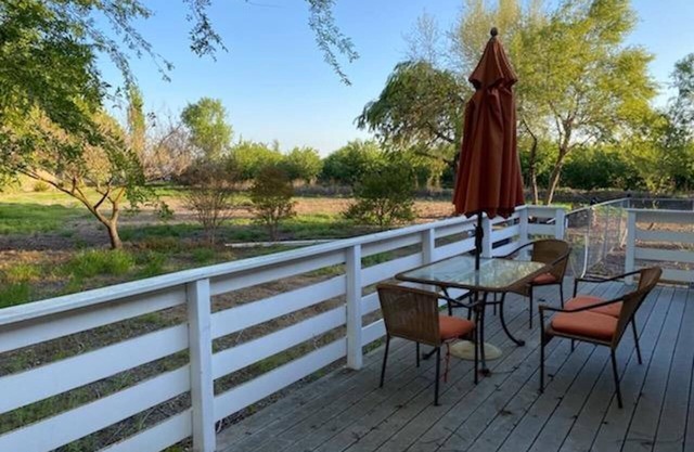 Close in Quiet & Comfortable Home on 100+ Acres - Horse Ranch