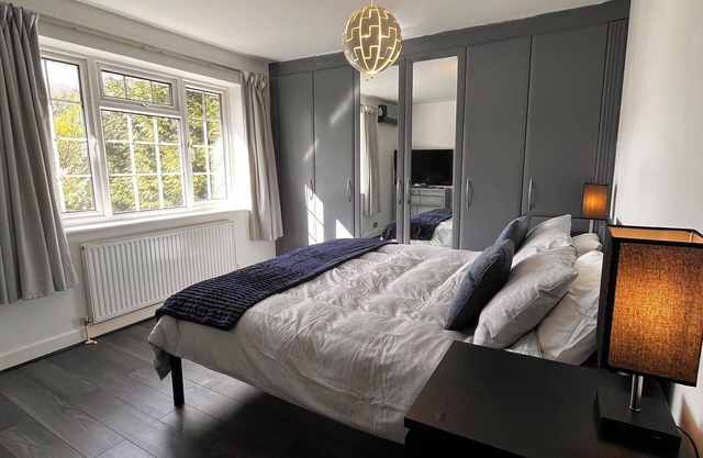 Close to Beaches and the New Forest - 4 bedroom house - pet and child friendly