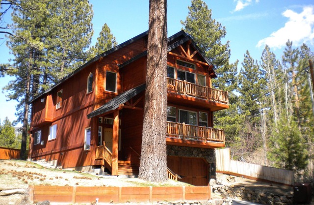 Close to Everything Upscale Tahoe Cabin Roomy Enough for the Whole Group