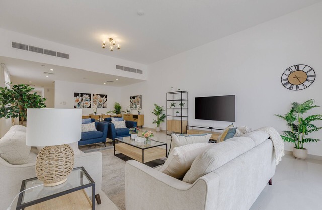 Coastal Escape with Private Pool, Breathtaking Sea And Mountain Views