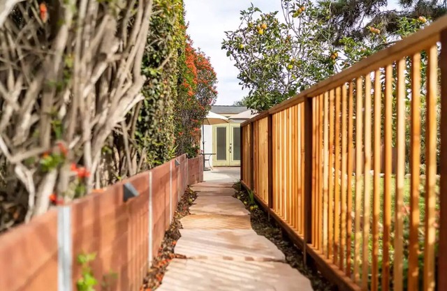 Coastal Guest House in Nature