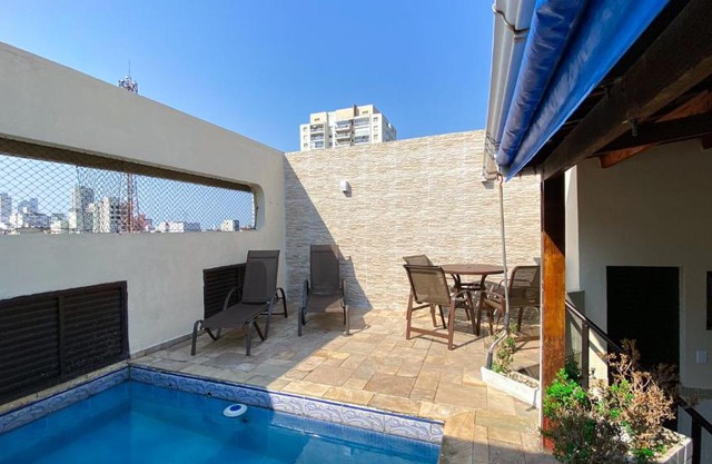 Cobertura de 3 quartos com churrasqueira e piscina