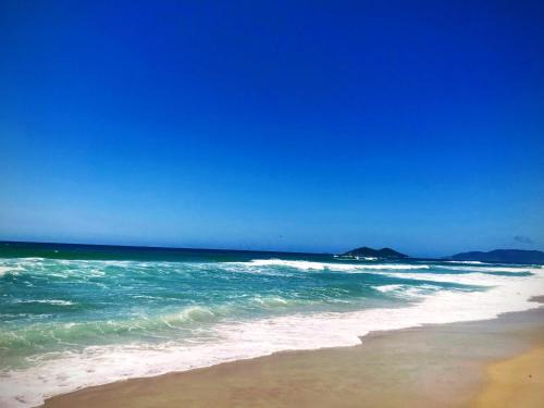 Cobertura Duplex com Vista Panorâmica, Jacuzzi e Churrasqueira, próximo ao mar e ao Novo Campeche.