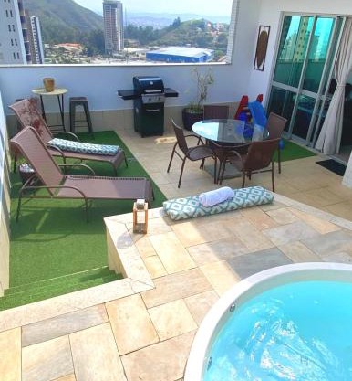 Cobertura Espetacular no Belvedere com Jacuzzi