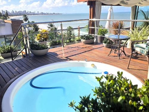 Cobertura incrível pé na areia no Cabo Branco