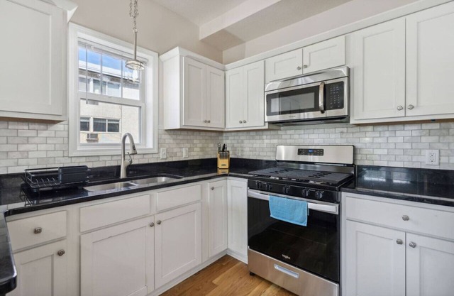 Colfax Flat 5BR 3.5BA Apartment near Uptown