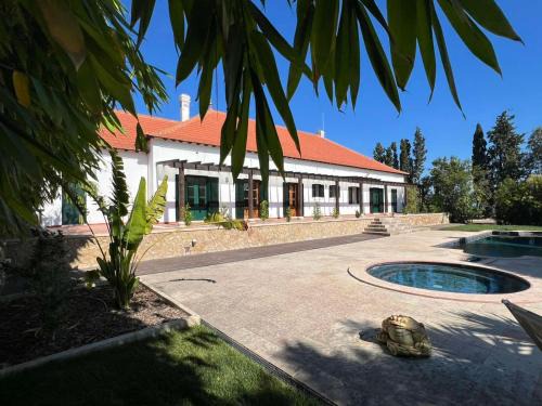 Colonial Farmhouse with Cottage - Lugar Minas da Caveira