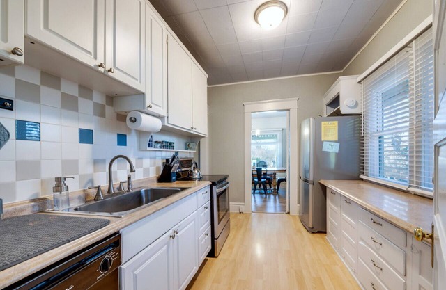 Columbia Cottage, steps from track stadium & UofO