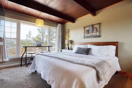 Columbine Cabin at Highland Meadows