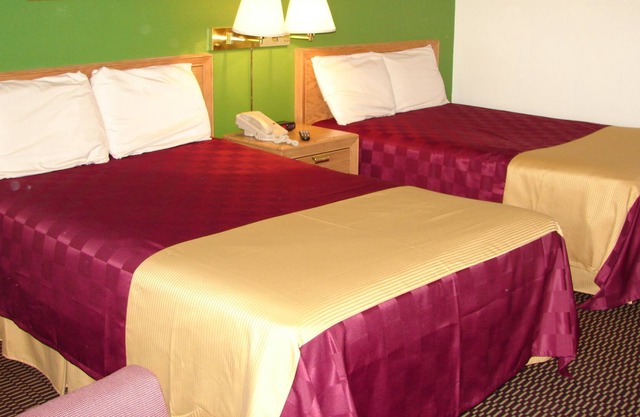 Columbus Inn & Suites