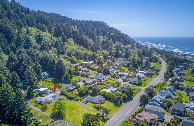 Come Aboard This Yachats Home with Ocean Views and Large Yard!