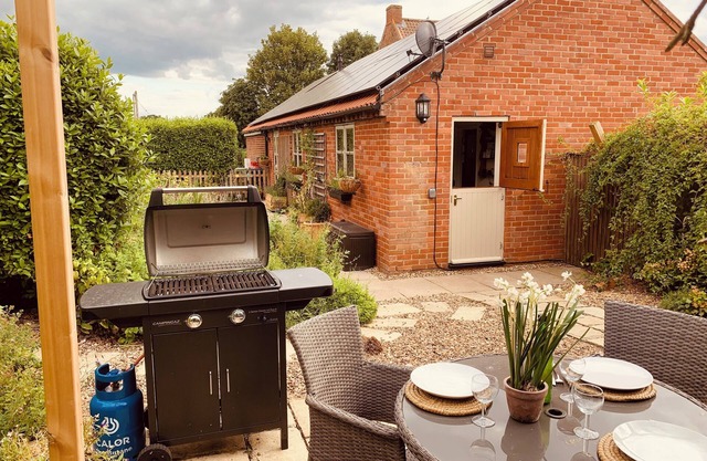 Come & stay on a real Norfolk Vineyard