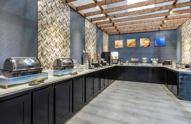 Comfort Suites West Memphis I-40 I-55