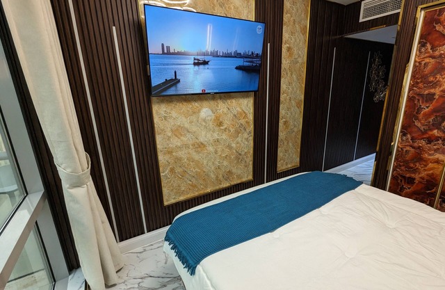 Comfortable 2-bedroom vacation Apartment at Beachfront Marjan Island UAE Living