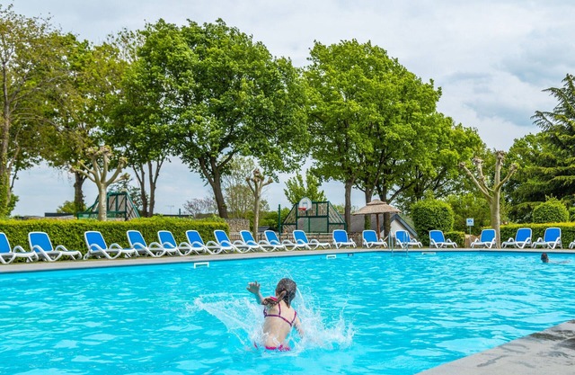 Comfortable Air-conditioned Chalet in Limburg