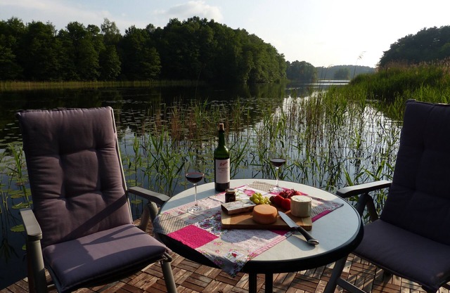 Comfortable apartment at the lake in Spreewald proximity to relax, fishing, .