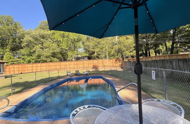 Comfortable East Memphis home with a pool in a great neighborhood