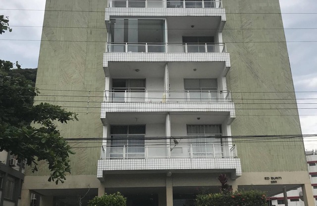 Comfortable entire apartment in a great location, Enseada Guarujá beach!