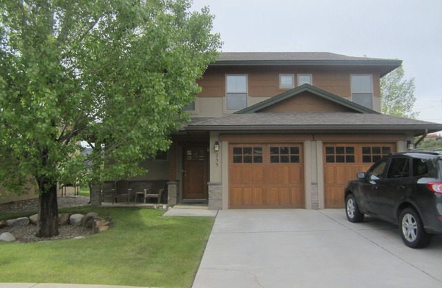 Comfortable family friendly home with great views in convenient location