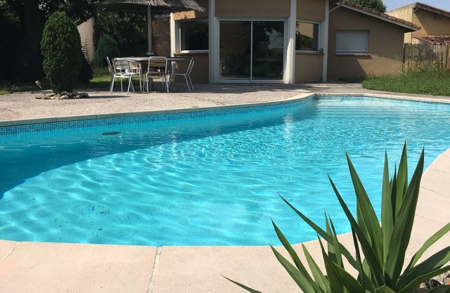 Comfortable house with swimming pool