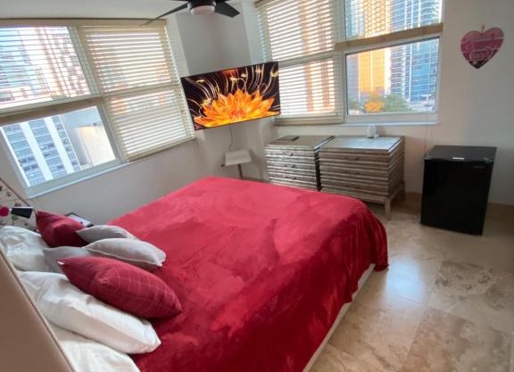Comfortable room in the Brickell City Center area