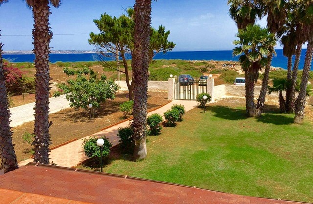 Comfortable Villa on the Sea (Ortigia)
