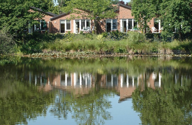 Comfortably furnished apartments, barrier-free with a large terrace on the lake