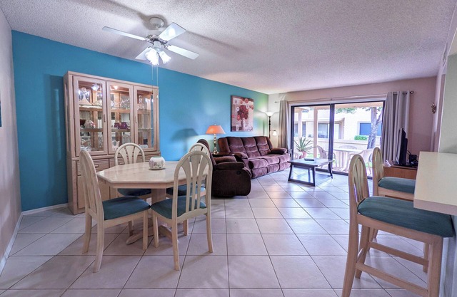 Comfy 2 Bed/2 Bath Townhome In Pickleball Paradise, Westbrook Village, Peoria AZ